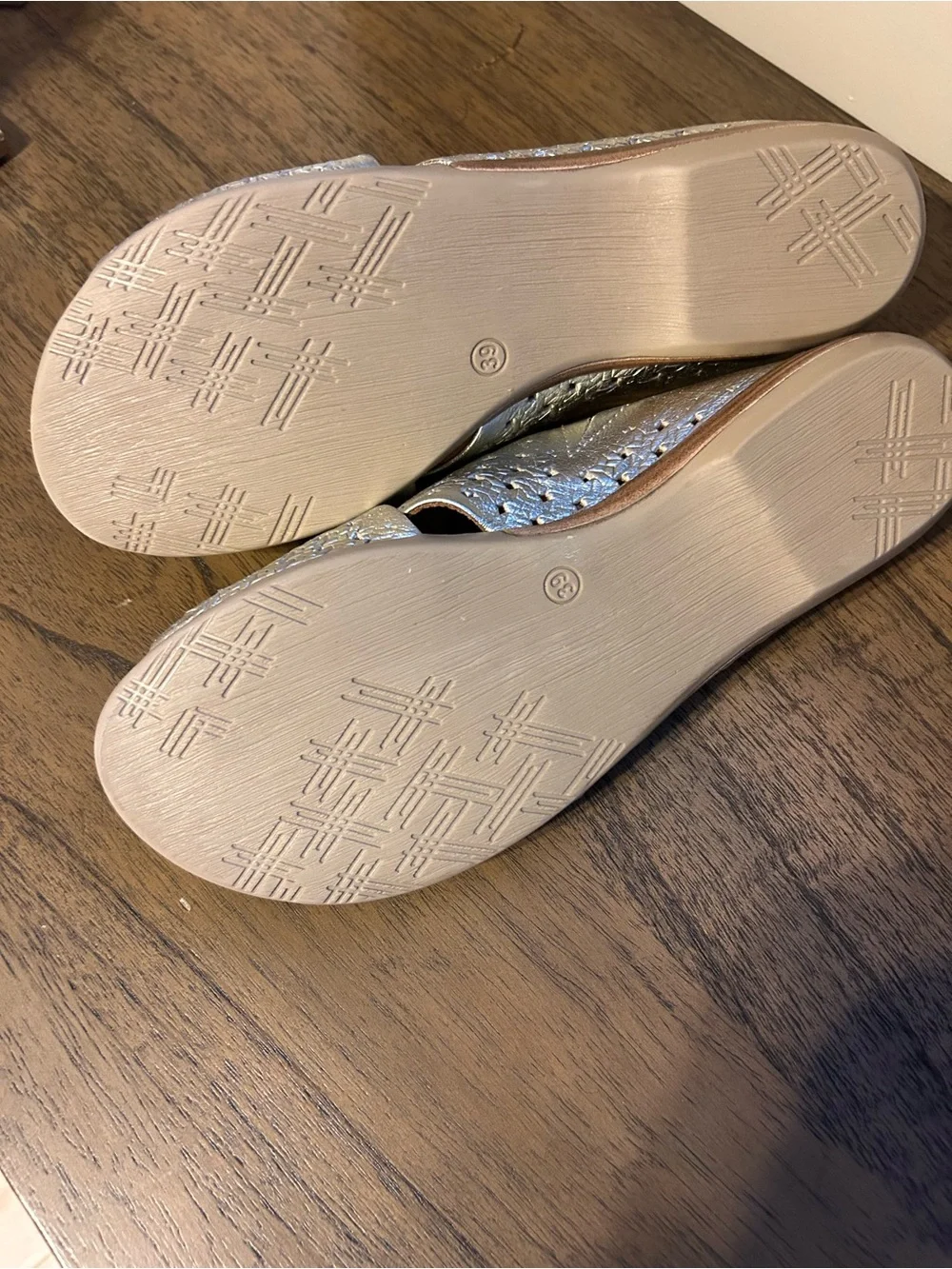 Miz Mooz Jaylene Metallic Woven Slide Sandals - new without tags. Size 39